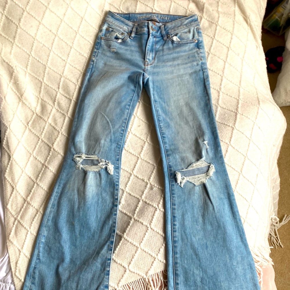 Soft ripped American eagle jeans